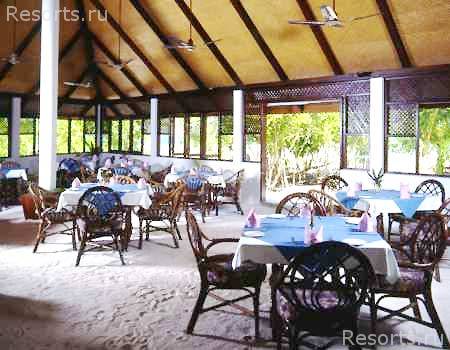 Vilamendhoo Island Resort 7